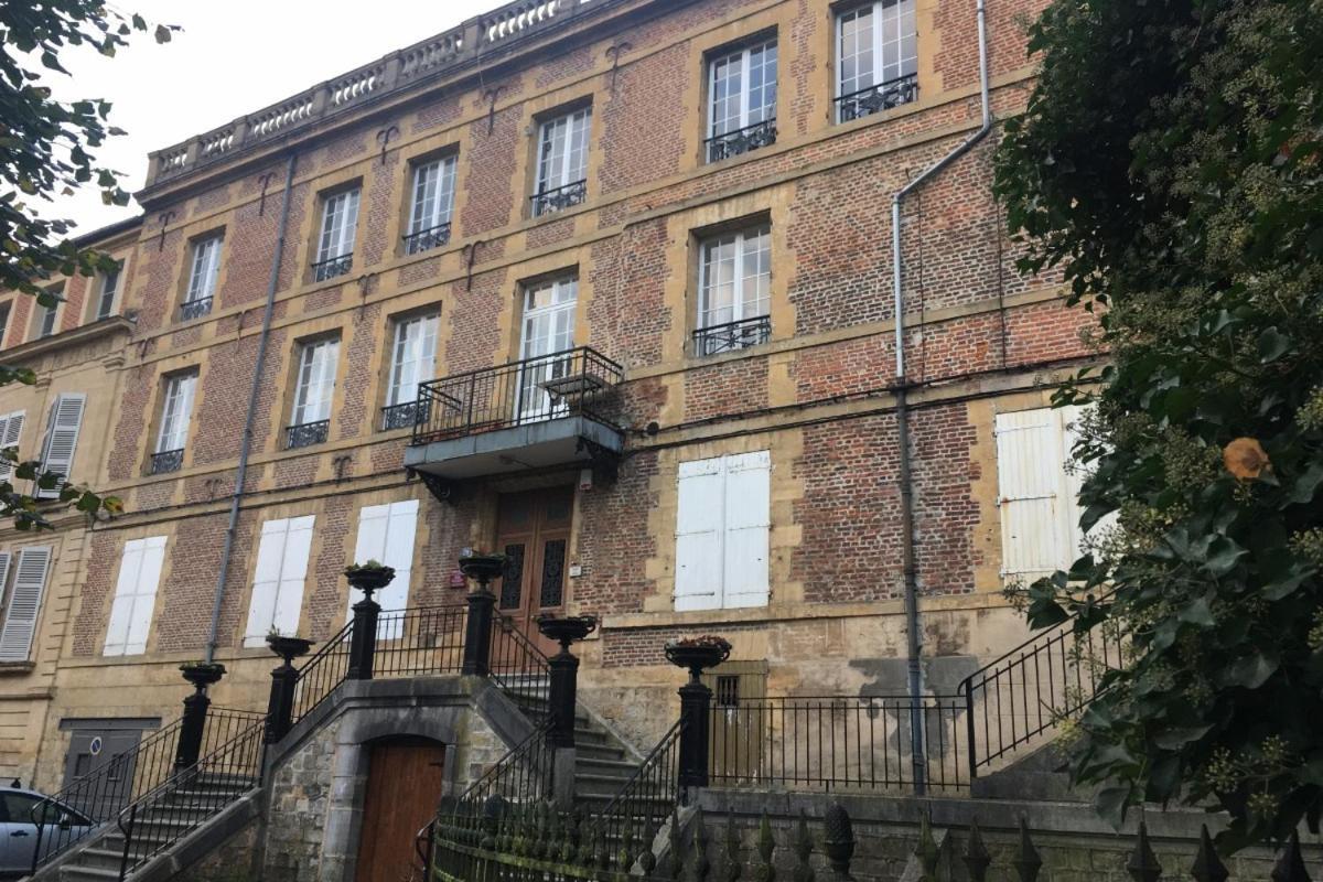 Chambre D'Hote Du Quai Rimbaud Шарлевіль-Мезьєр Екстер'єр фото